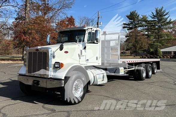 Peterbilt 365 Lastbil med lad/Flatbed