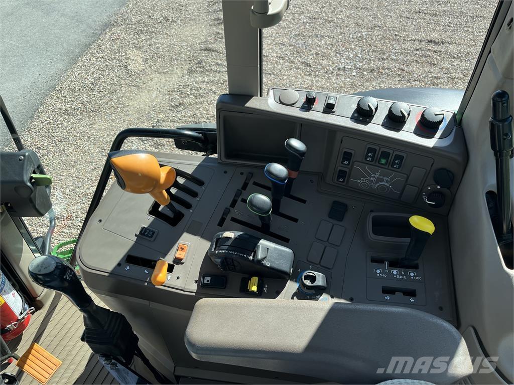 John Deere 6125M Traktorer