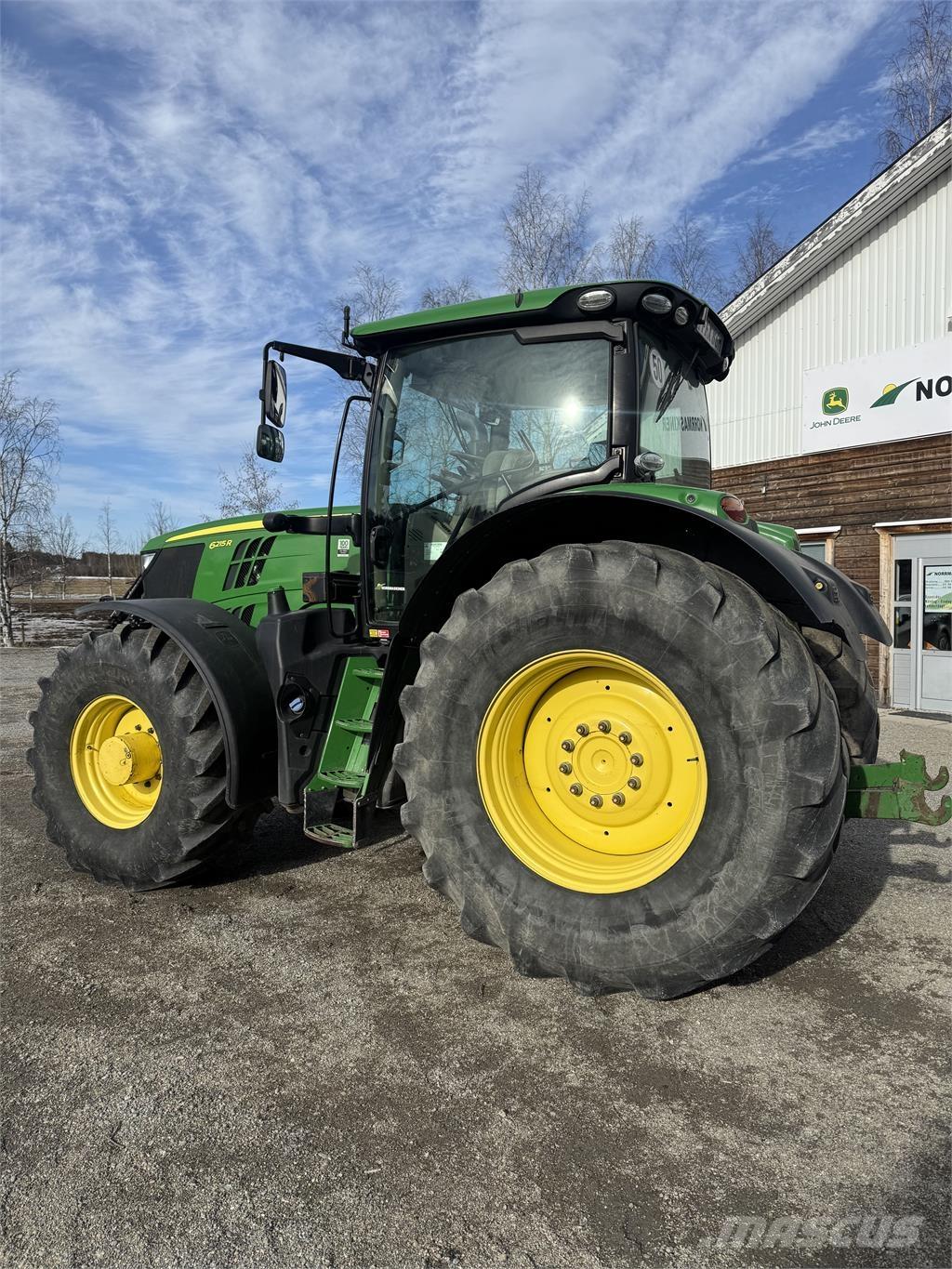 John Deere 6215R Traktorer