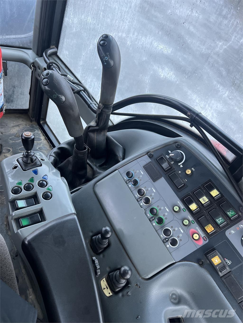 Valtra T190 Traktorer