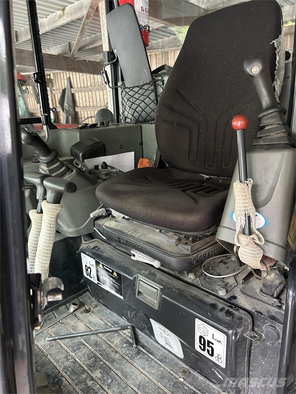 Yanmar VIO 38 GRÄVARE Læssemaskiner på hjul