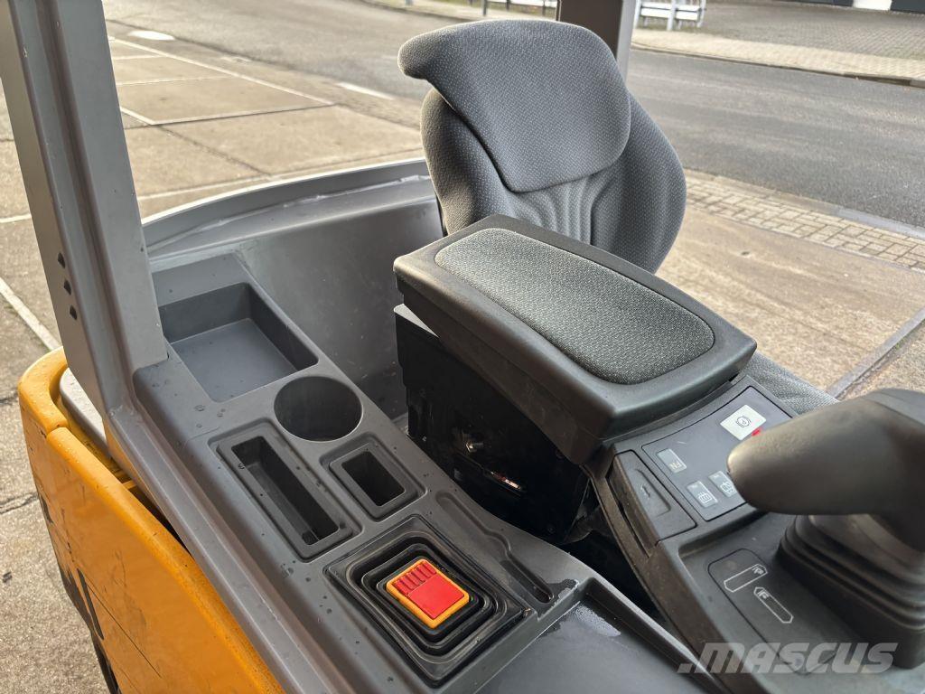 Jungheinrich EFG 320 El gaffeltrucks