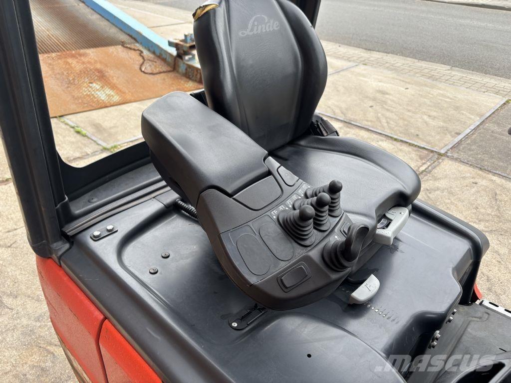 Linde E14-02 El gaffeltrucks
