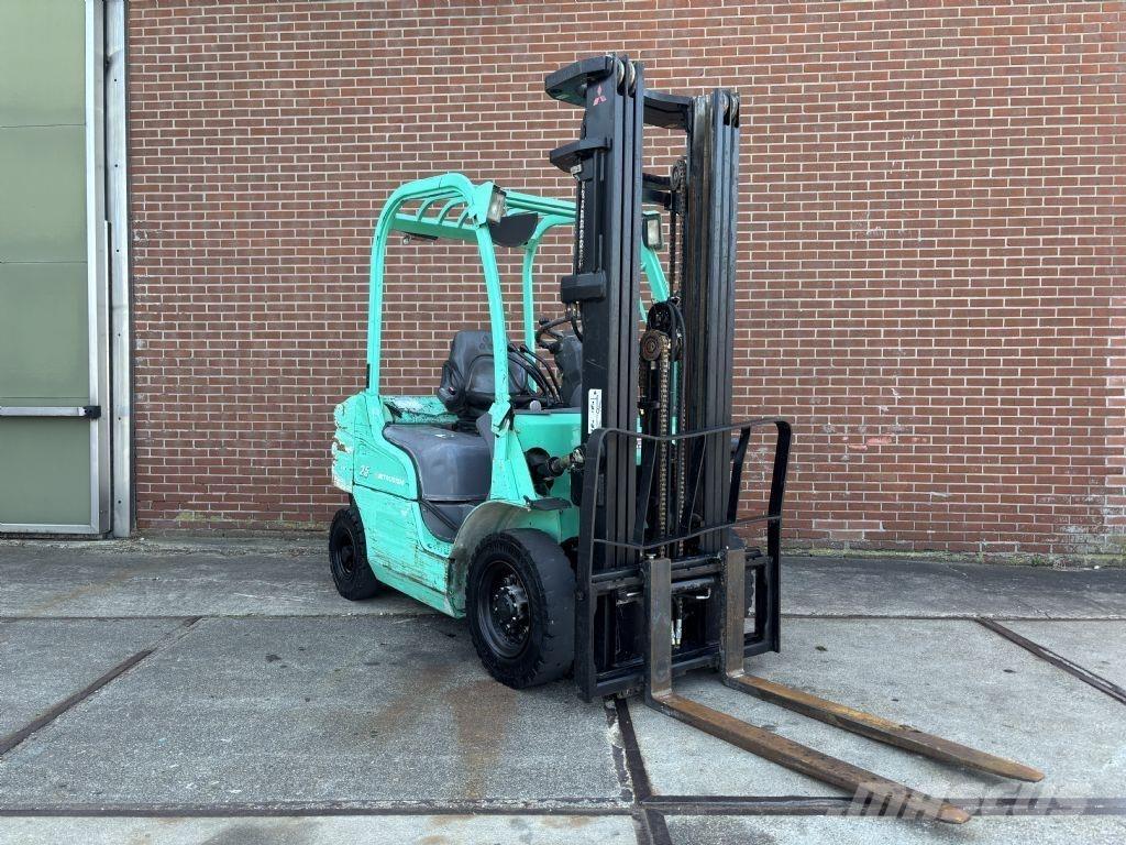 Mitsubishi FD25N Diesel gaffeltrucks