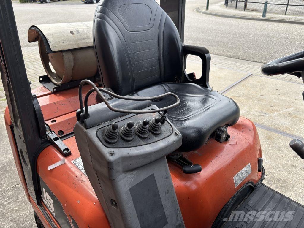 Nissan PD01A15PO LPG gaffeltrucks