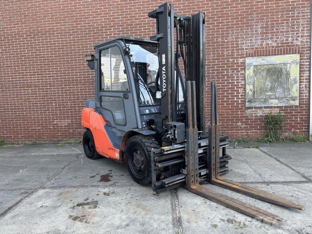 Toyota 40- 8FD40N Diesel gaffeltrucks