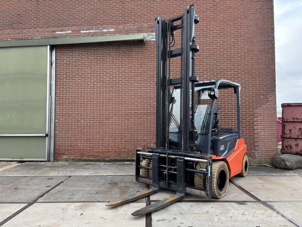 Toyota 8FBMT50 El gaffeltrucks