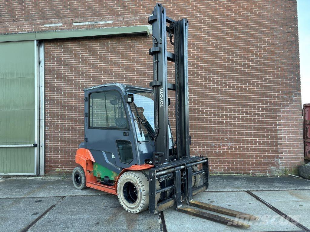 Toyota 8FBMT50 El gaffeltrucks