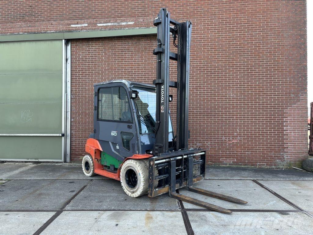 Toyota 8FBMT50 El gaffeltrucks