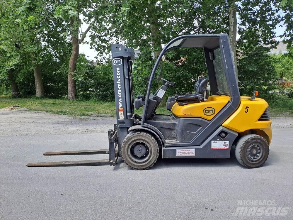 OM XD50 Gaffeltrucks - andre