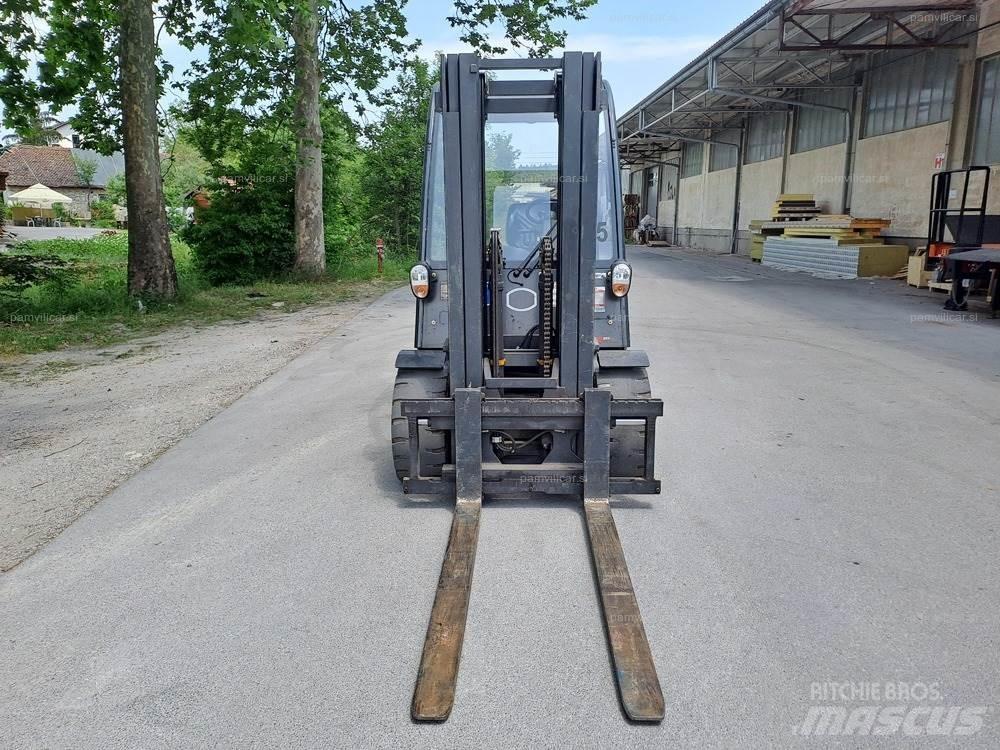 OM XD50 Gaffeltrucks - andre
