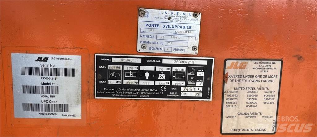 JLG  Bomlifte med knækarm