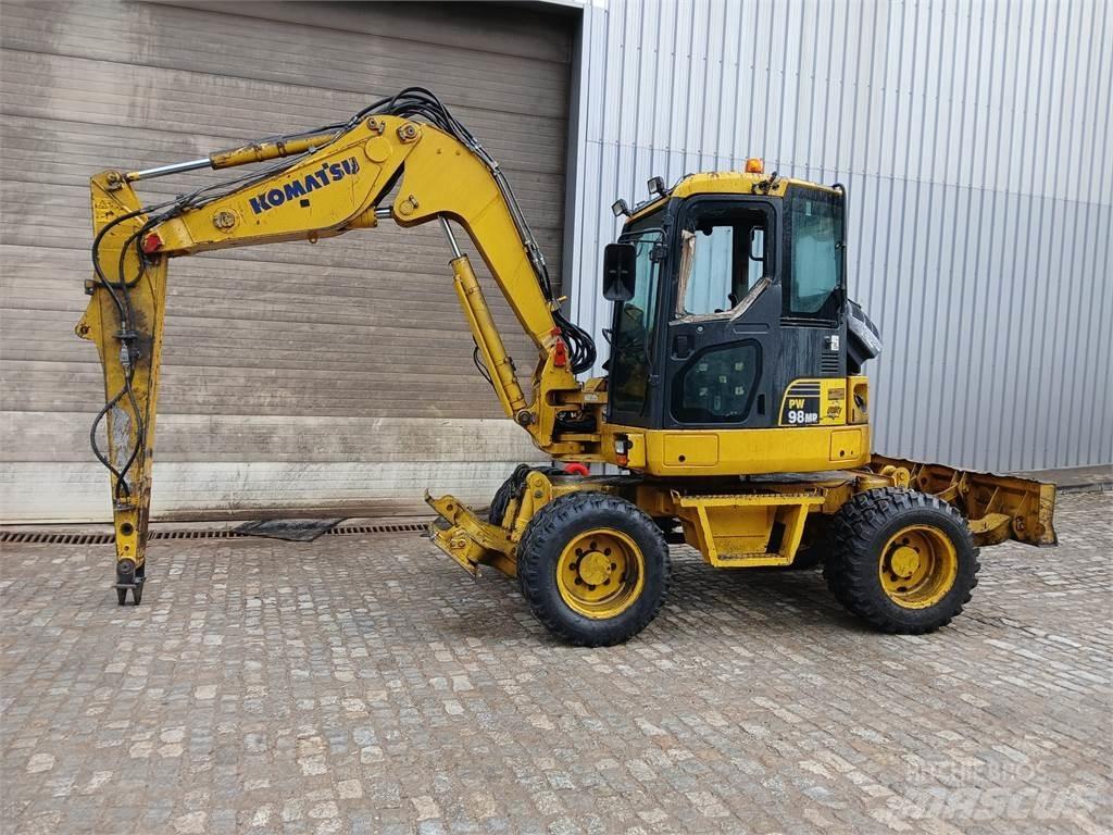 Komatsu PW98MR-6 Gravemaskiner på hjul