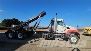 Mack CV713 Andre lastbiler
