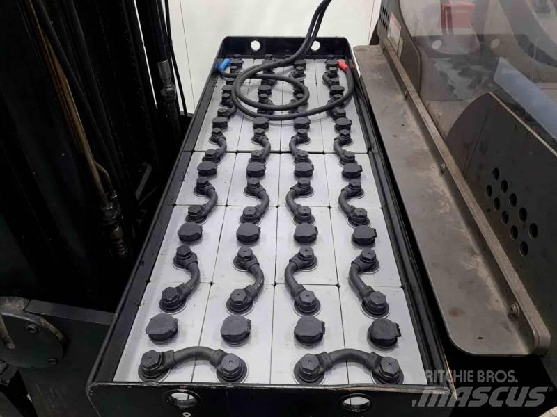 Crown ESR5000-14 OPT3 Reachtruck
