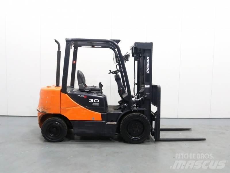 Doosan D30S-5 Diesel gaffeltrucks
