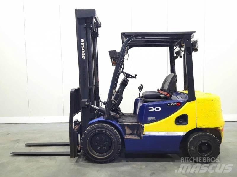 Doosan D30S-5 Diesel gaffeltrucks
