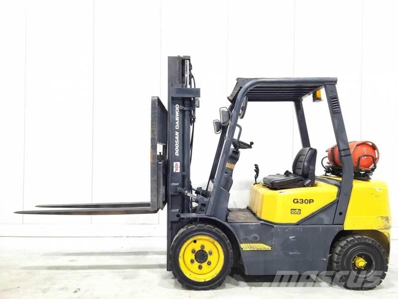 Doosan GP30-3 LPG gaffeltrucks