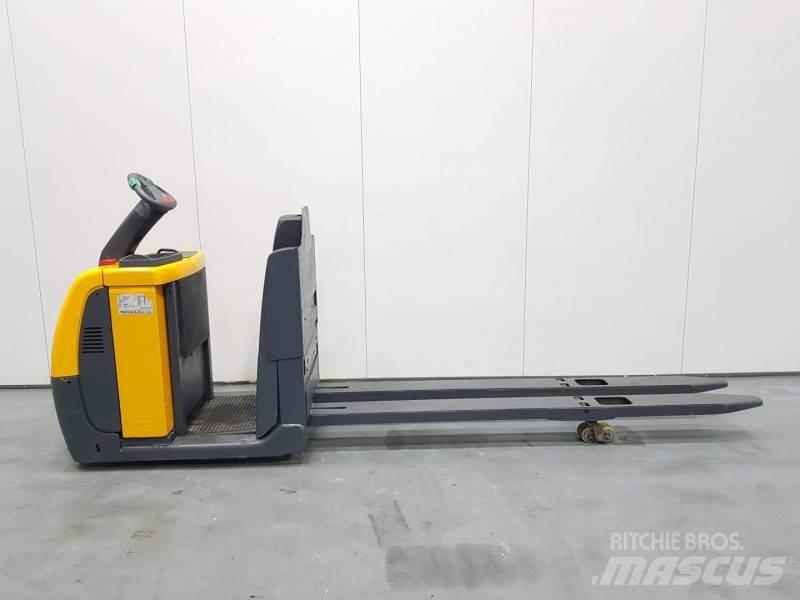Jungheinrich ECE220 XL Plukketruck, medium