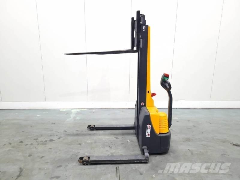 Jungheinrich EMC B10 Gaffelstabler med gående fører