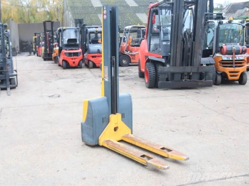 Jungheinrich EMC110 Manuelle stablere