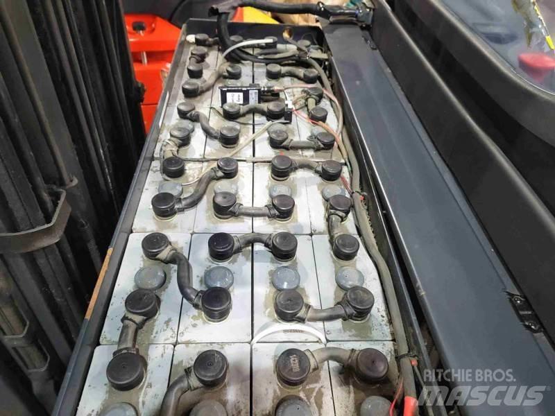 Linde R14-01 Reachtruck