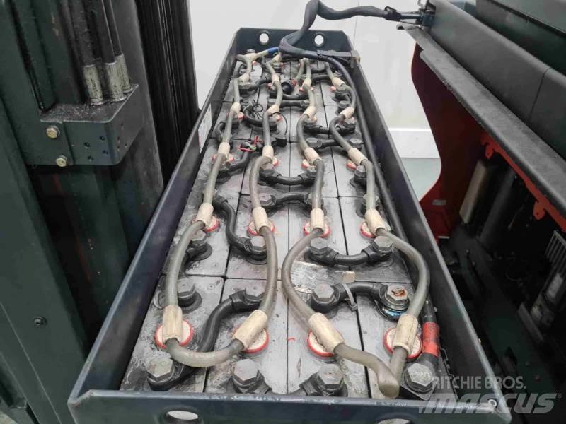 Linde R14-01 1120 Reachtruck