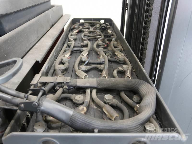 Linde R14 1120 Reachtruck