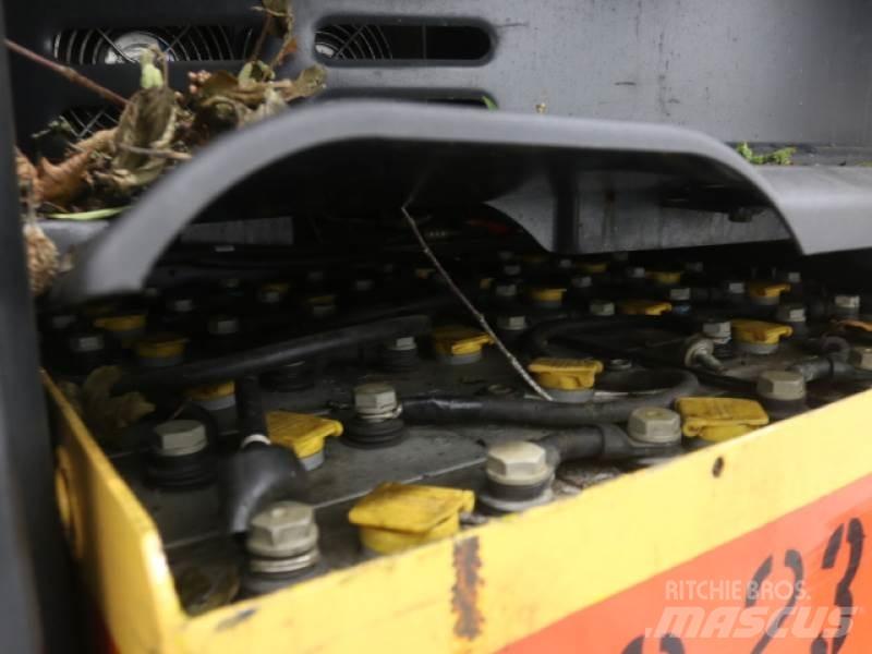 Linde R14X-03 Reachtruck