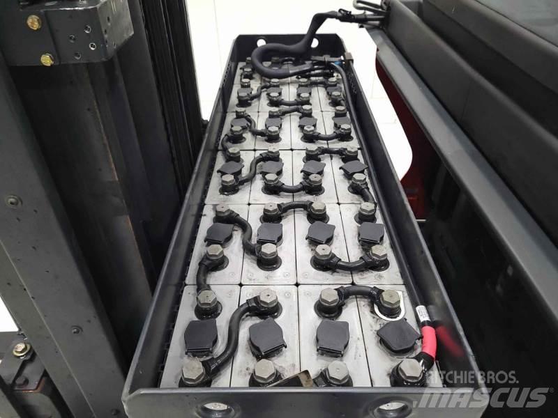 Linde R16-01 1120 Reachtruck