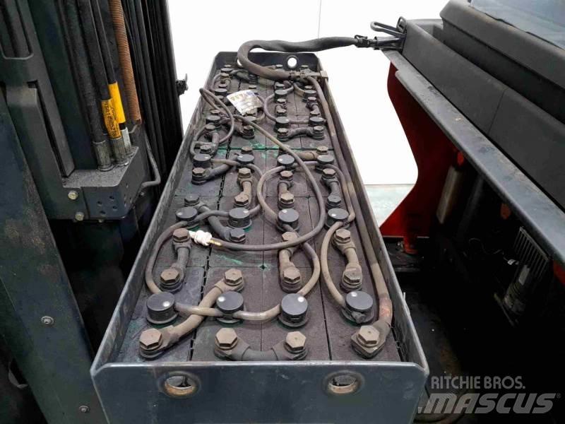 Linde R16-01 1120 Reachtruck