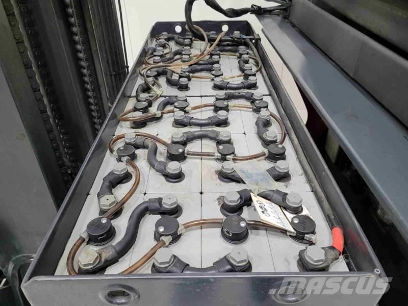 Linde R16HD-01 Reachtruck