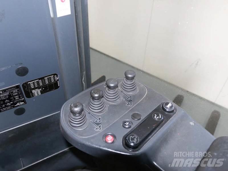 Linde R16X-02 116 Reachtruck