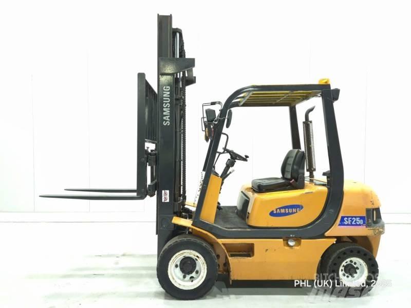 Samsung SF25D Diesel gaffeltrucks