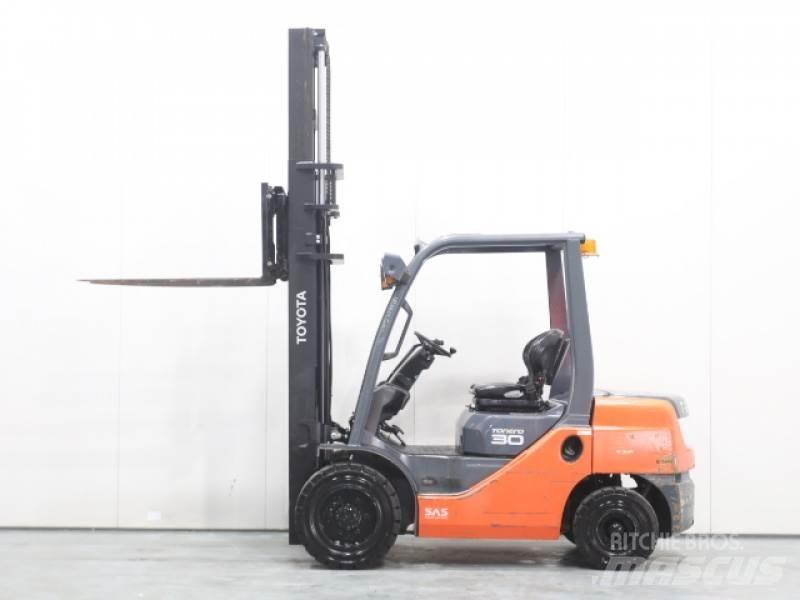 Toyota 02-8FDF30 Diesel gaffeltrucks