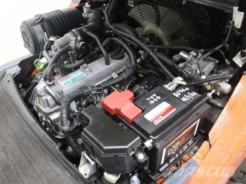 Toyota 02-8FGF30 LPG gaffeltrucks