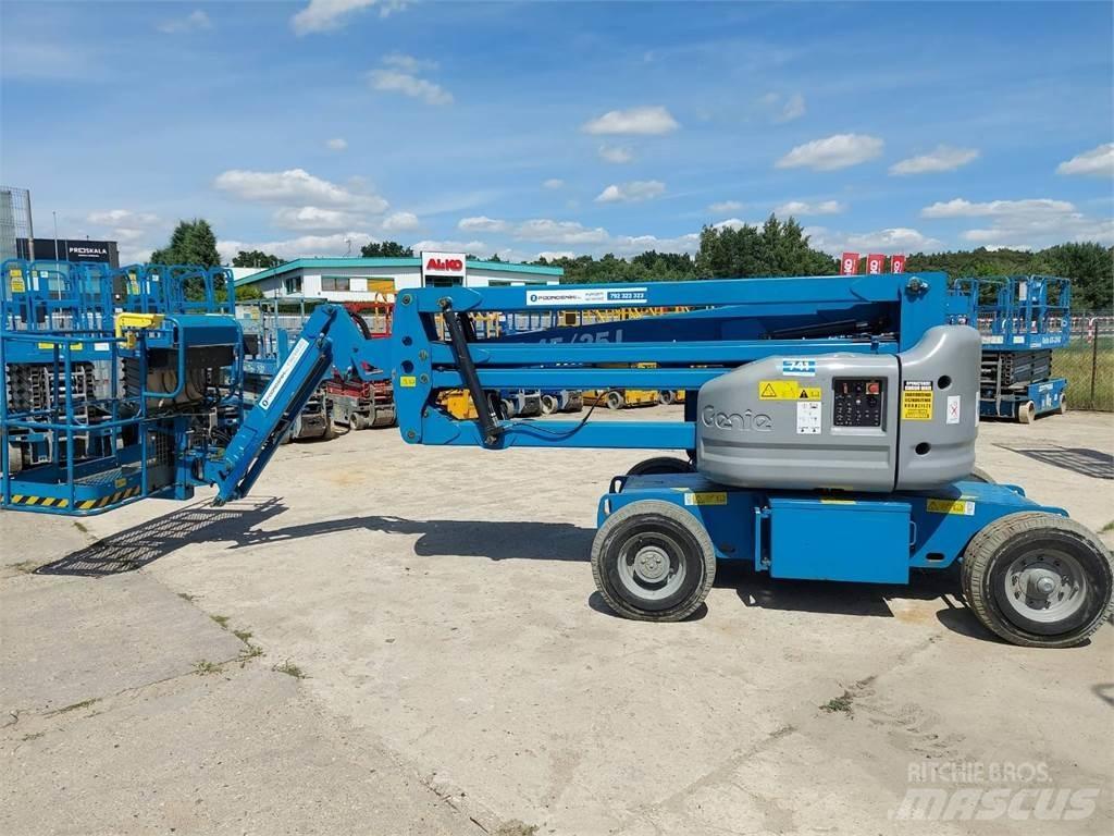Genie Z-45/25J DC Bomlifte med knækarm