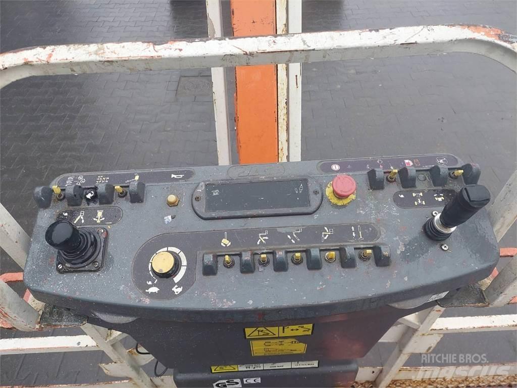 JLG 800AJ Bomlifte med knækarm