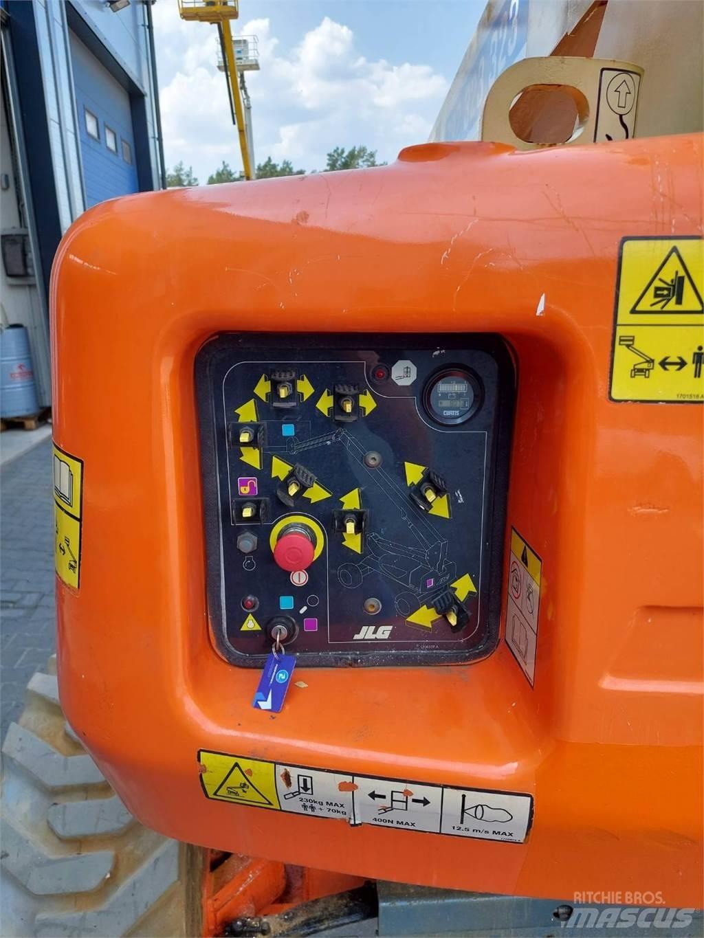 JLG M600JP Bomlifte med knækarm