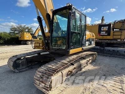 CAT 324DL Long Reach Gravemaskiner på larvebånd
