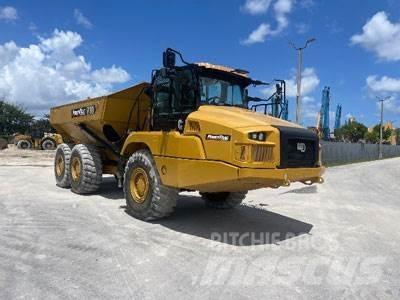 CAT 730-04 Terrængående lastbiler