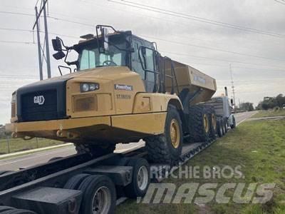 CAT 730-04 Terrængående lastbiler