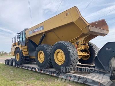 CAT 730-04 Terrængående lastbiler