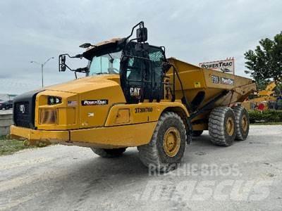 CAT 730-04 Terrængående lastbiler