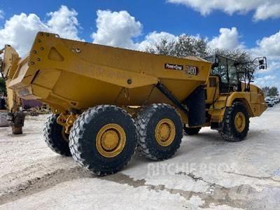 CAT 730-04A Terrængående lastbiler