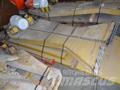 CAT 740 Tailgate Andet tilbehør