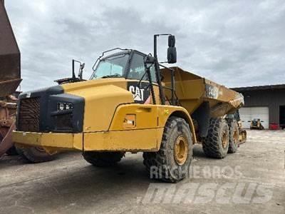 CAT 740B Terrængående lastbiler