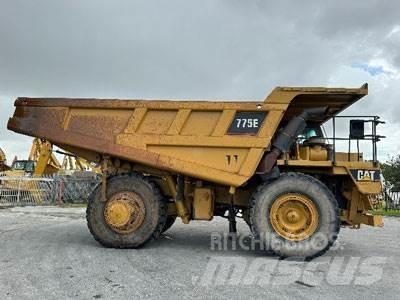 CAT 775E Knækstyrede dumpere