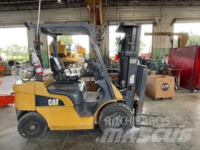 CAT P5000-LP Gaffeltrucks - andre