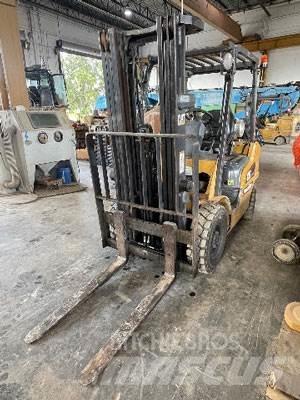 CAT P5000-LP Gaffeltrucks - andre